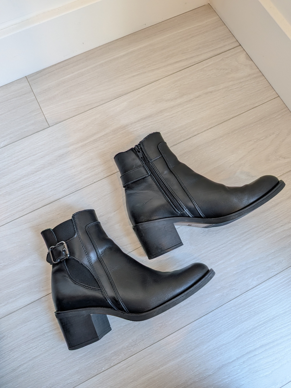 Made in Spain Black Genuine Leather Block Heel Ankle Boots - US 6.5/7 (EU 37)